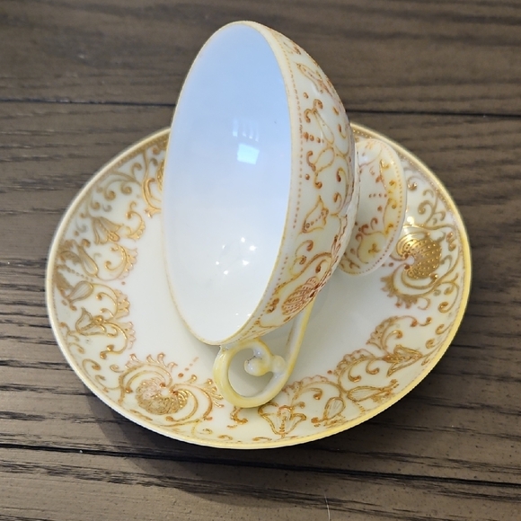 Vintage Teacup and Saucer Set - Cream And Gold - Handpainted - Picture 13 of 14